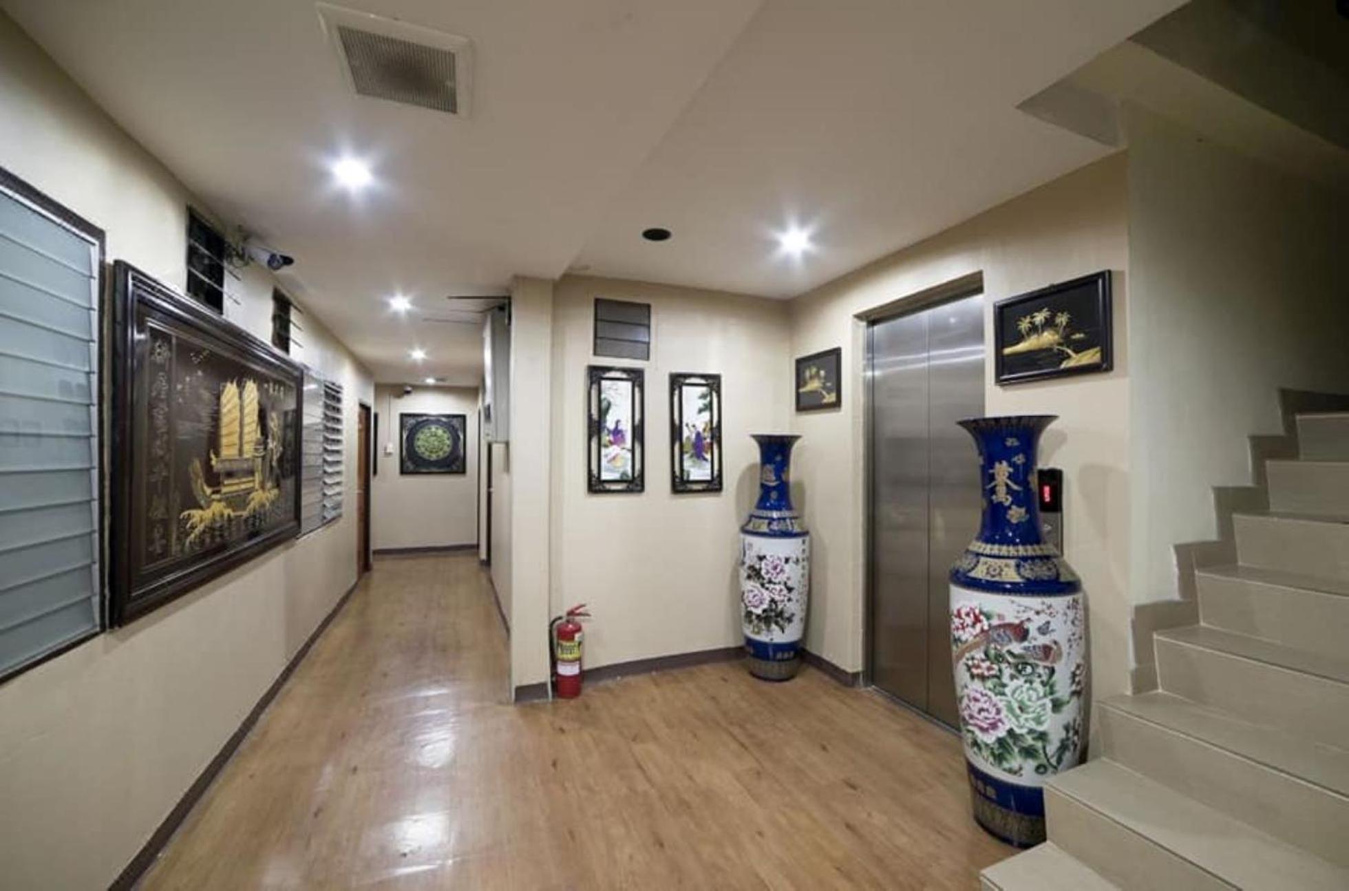 Longzhu Guesthouse Бангкок Екстер'єр фото