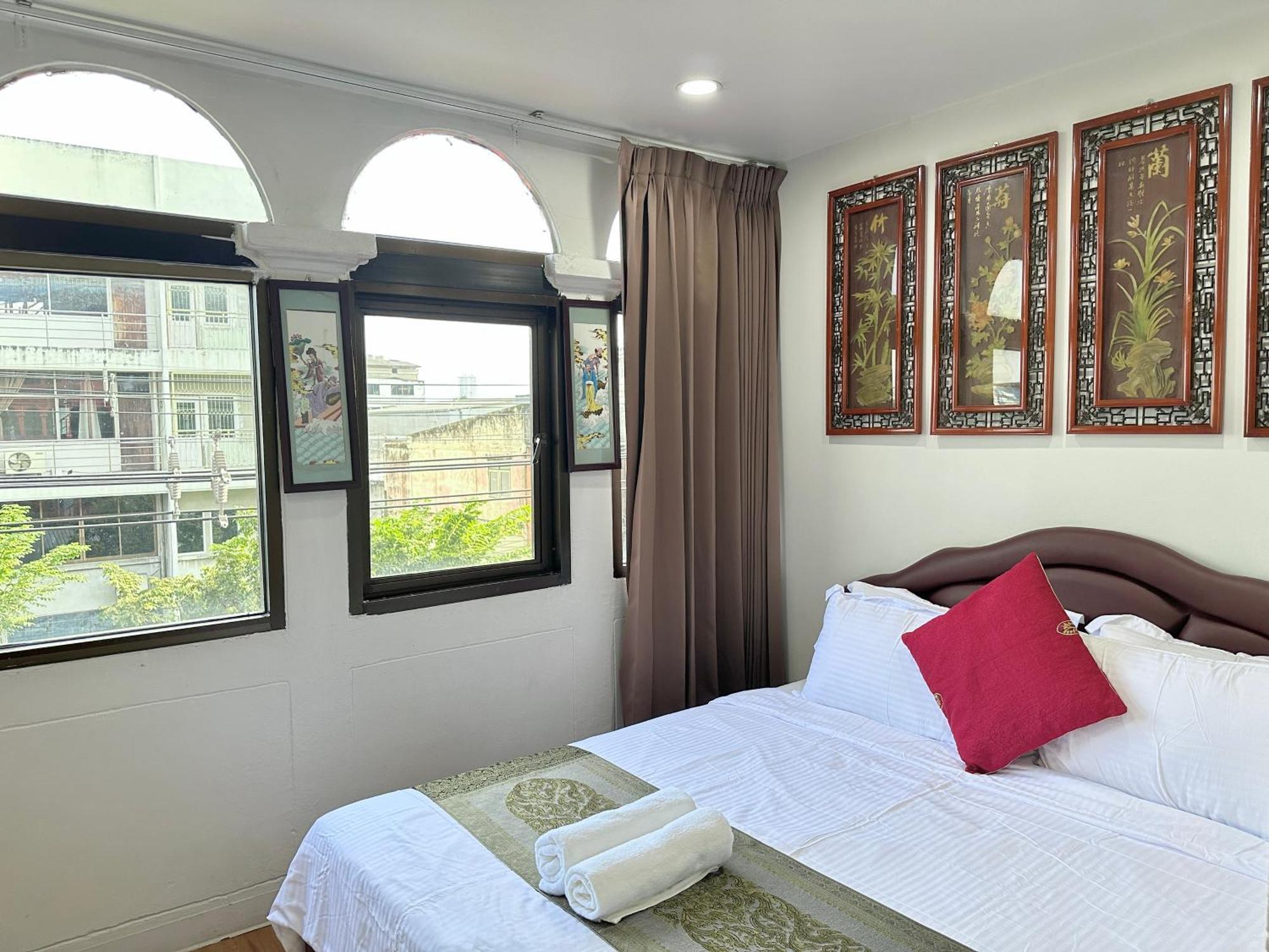 Longzhu Guesthouse Бангкок Екстер'єр фото