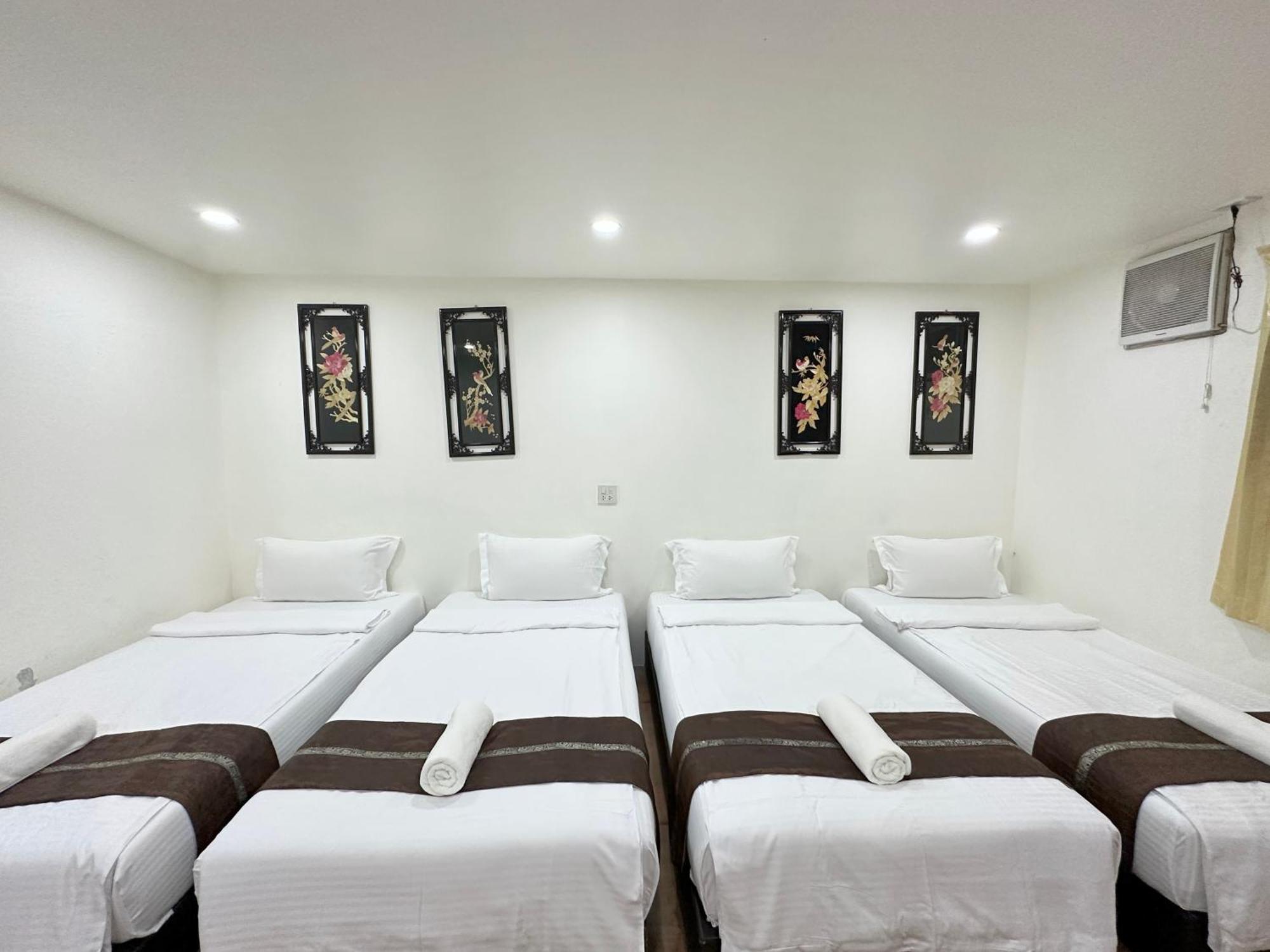Longzhu Guesthouse Бангкок Екстер'єр фото