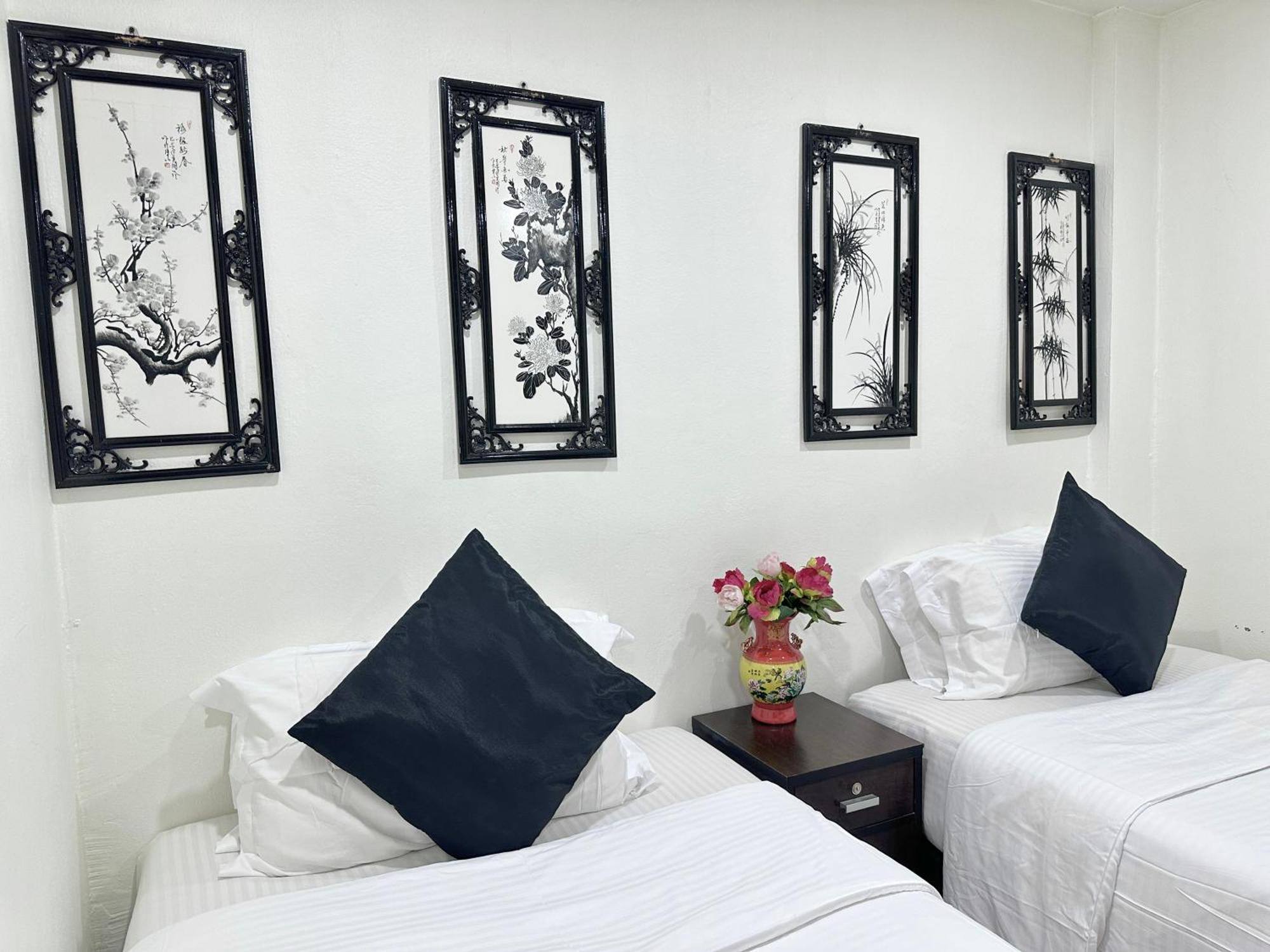 Longzhu Guesthouse Бангкок Екстер'єр фото