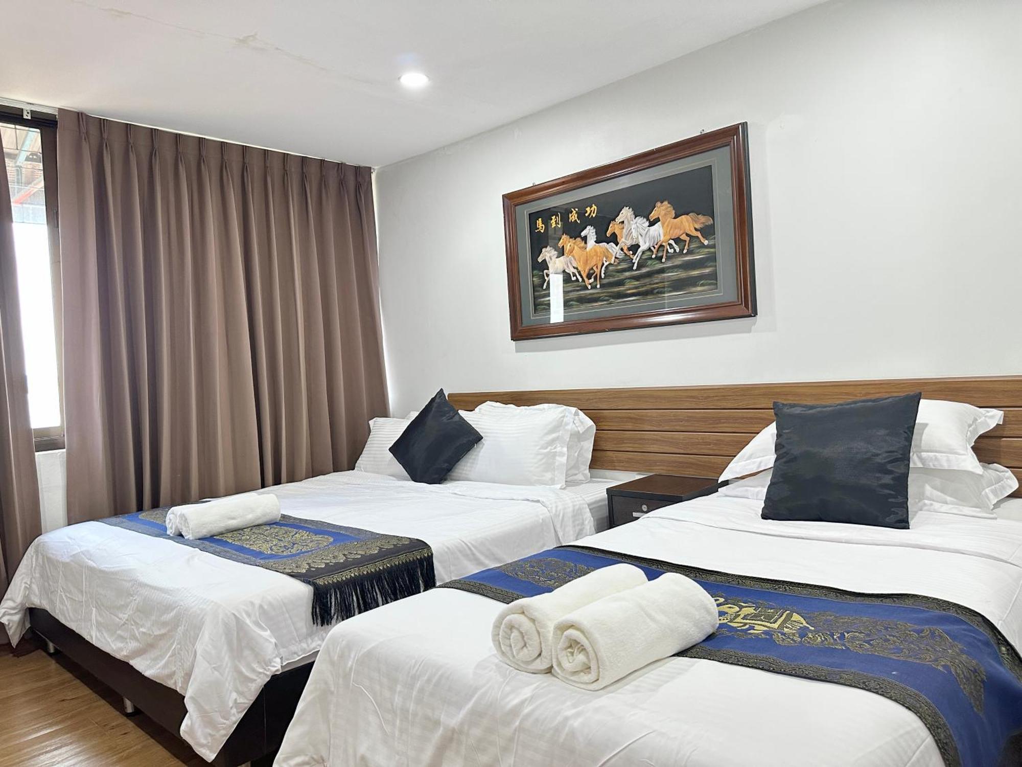 Longzhu Guesthouse Бангкок Екстер'єр фото