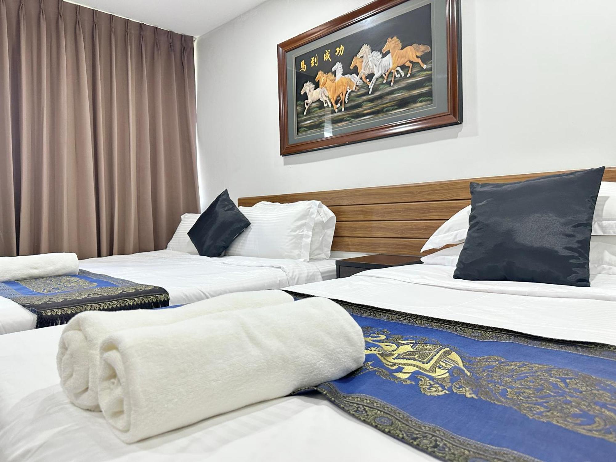 Longzhu Guesthouse Бангкок Екстер'єр фото