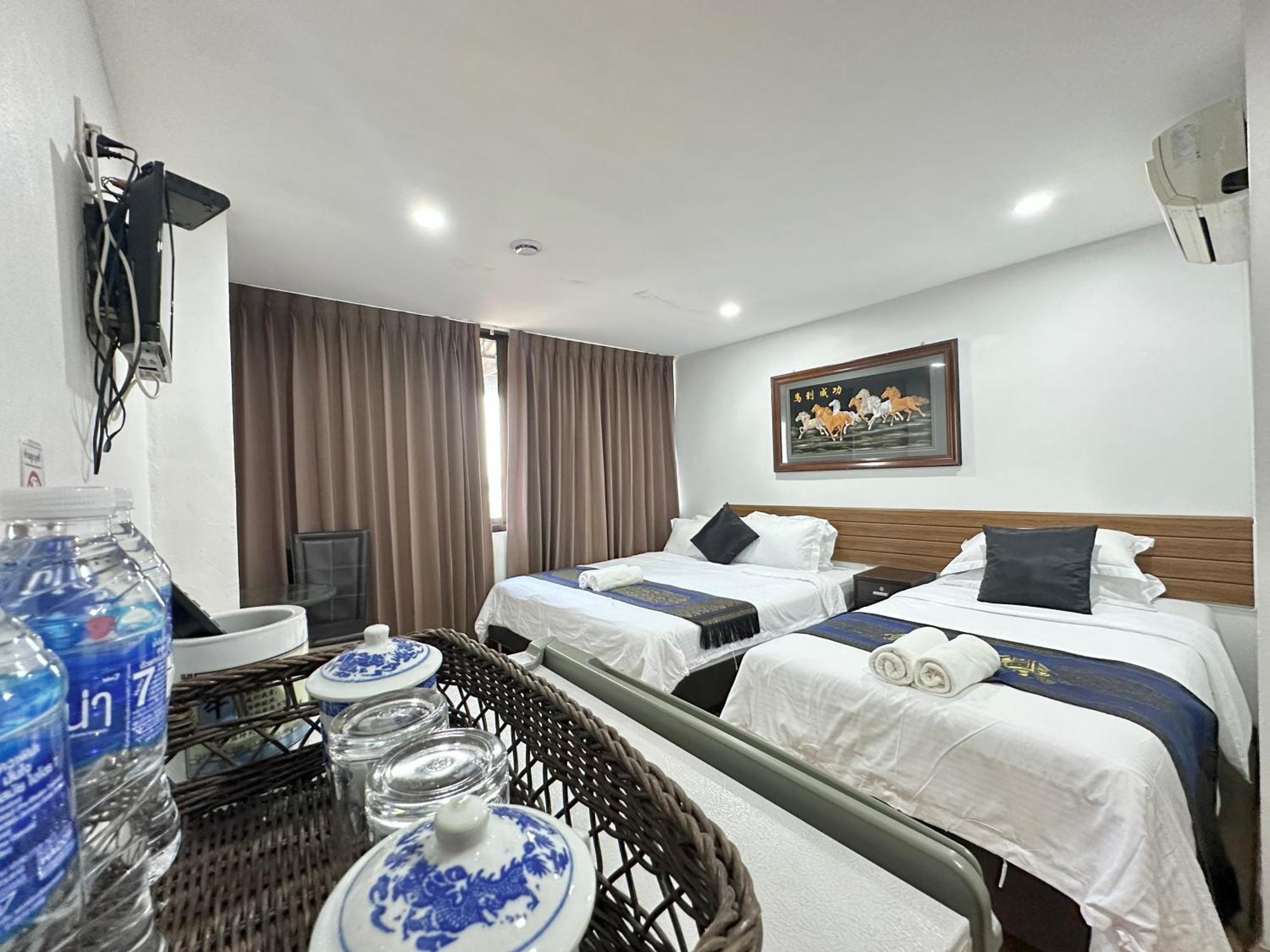 Longzhu Guesthouse Бангкок Екстер'єр фото